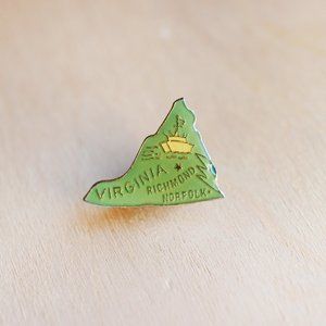 Vintage Small Virginia Richmond Norfolk Lapel Pin Travel State